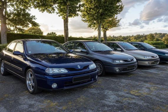 découvrez les versions de renault laguna 1 plébiscitées par les collectionneurs et leurs caractéristiques qui en font des modèles incontournables.